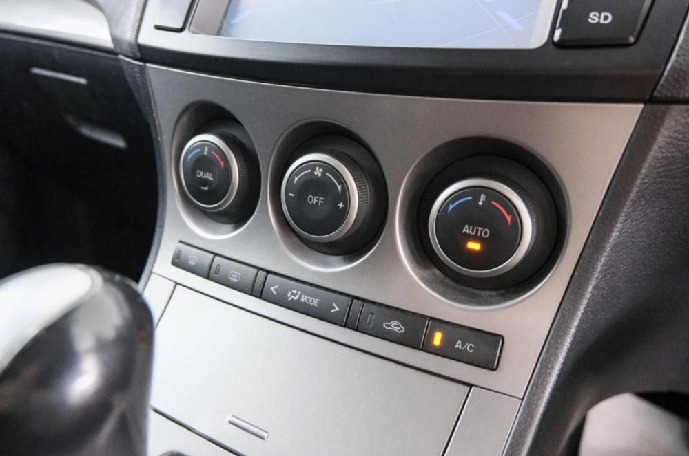 Mazda Axela II Красноярск  - изображение 17