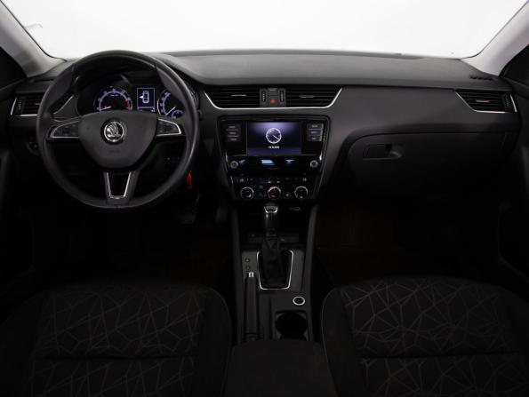Skoda Octavia III (A7) Рестайлинг с пробегом 2018 года, цена 1 599 000 рублей, 87000 км, лифтбек, Автокод Объявления