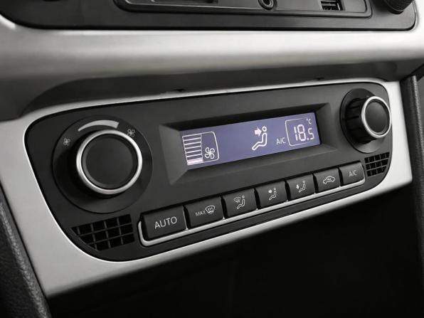 Volkswagen Polo V Рестайлинг с пробегом 2018 года, цена 1 369 000 рублей, 115100 км, седан, Автокод Объявления