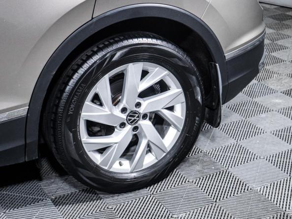 Volkswagen Tiguan II Рестайлинг с пробегом 2021 года, цена 3 560 000 рублей, 90052 км, внедорожник, Автокод Объявления