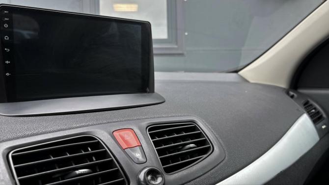 Renault Megane III с пробегом 2010 года, цена 750 000 рублей, 173238 км, хэтчбек, Автокод Объявления