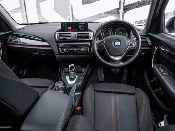 BMW 1 серии II (F20/F21) Рестайлинг с пробегом 2015 года, цена 1 590 000 рублей, 116480 км, хэтчбек, Автокод Объявления