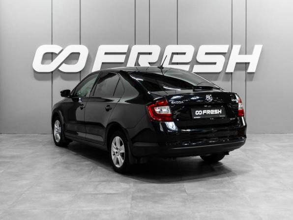 Skoda Rapid I Рестайлинг с пробегом 2018 года, цена 1 270 000 рублей, 185062 км, лифтбек, Автокод Объявления