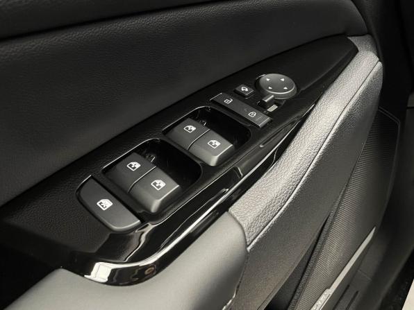 Kia Sportage V с пробегом 2025 года, цена 4 677 000 рублей, 65 км, внедорожник, Автокод Объявления