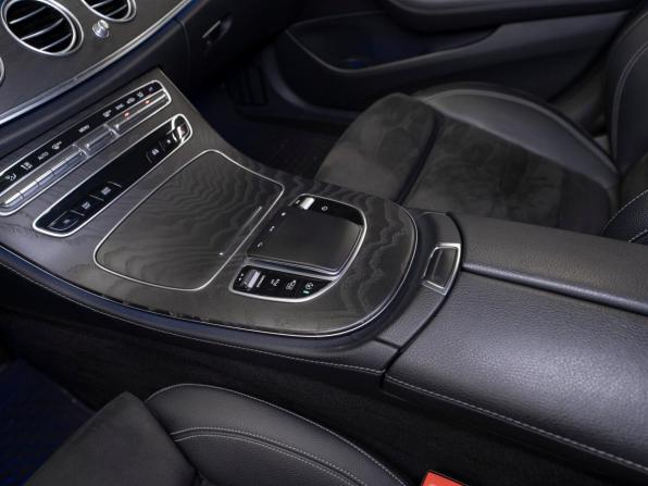 Mercedes-Benz E-Класс V (W213 S213 C238) Рестайлинг с пробегом 2020 года, цена 3 980 000 рублей, 111211 км, седан, Автокод Объявления