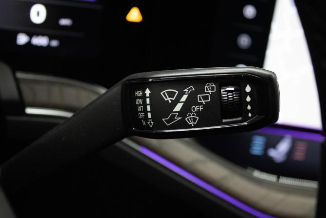 Volkswagen Touareg III с пробегом 2021 года, цена 4 899 000 рублей, 166964 км, внедорожник, Автокод Объявления