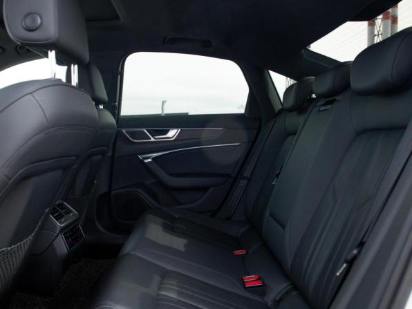 Audi A6 V (C8) с пробегом 2019 года, цена 3 999 000 рублей, 104748 км, седан, Автокод Объявления