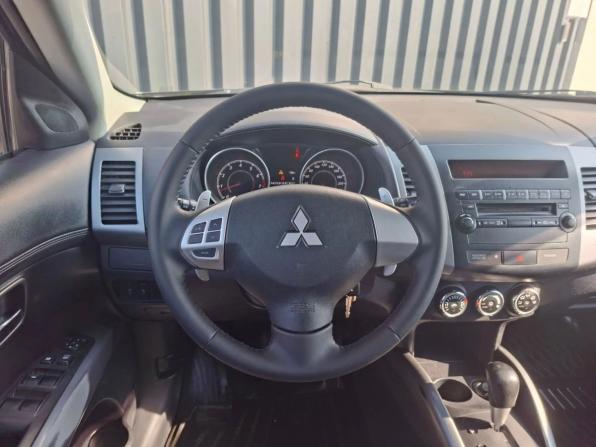 Mitsubishi Outlander II Рестайлинг с пробегом 2011 года, цена 998 000 рублей, 261000 км, внедорожник, Автокод Объявления