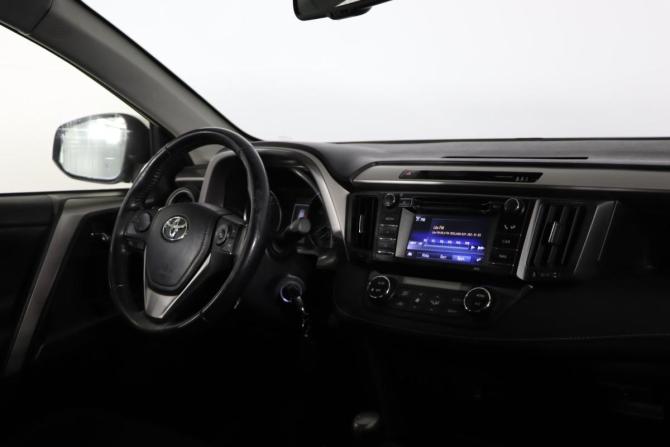 Toyota RAV4 IV (XA40) Рестайлинг с пробегом 2016 года, цена 2 289 990 рублей, 93285 км, внедорожник, Автокод Объявления