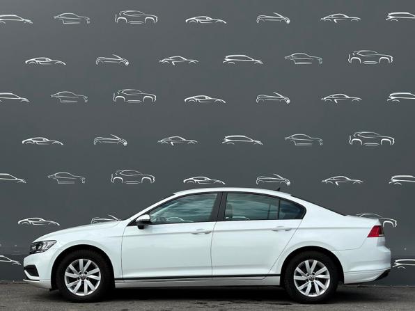 Volkswagen Passat B8 Рестайлинг с пробегом 2020 года, цена 2 178 100 рублей, 56638 км, седан, Автокод Объявления