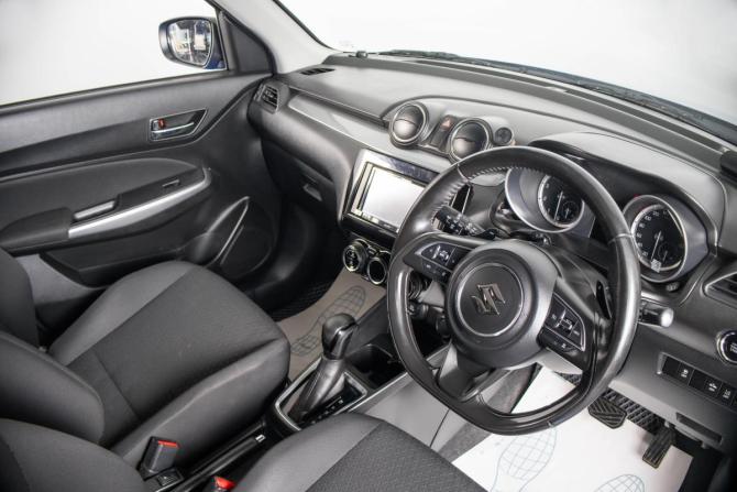 Suzuki Swift IV Рестайлинг с пробегом 2017 года, цена 1 439 000 рублей, 139245 км, хэтчбек, Автокод Объявления