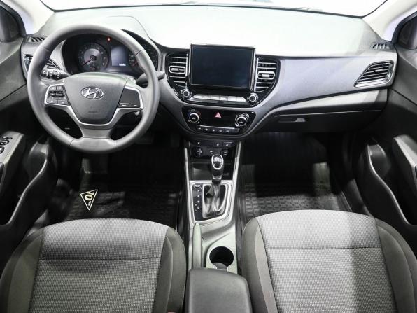Hyundai Solaris II Рестайлинг с пробегом 2021 года, цена 1 729 900 рублей, 76000 км, седан, Автокод Объявления
