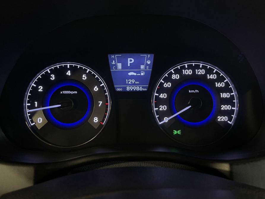Hyundai Solaris I Великий Новгород  - изображение 14