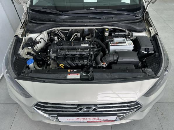 Hyundai Solaris II с пробегом 2017 года, цена 1 235 000 рублей, 149599 км, седан, Автокод Объявления