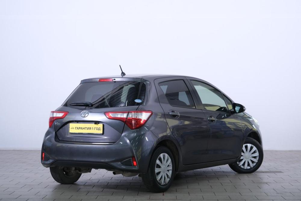 Toyota Vitz III (XP130) Рестайлинг 2 Омск  - изображение 7