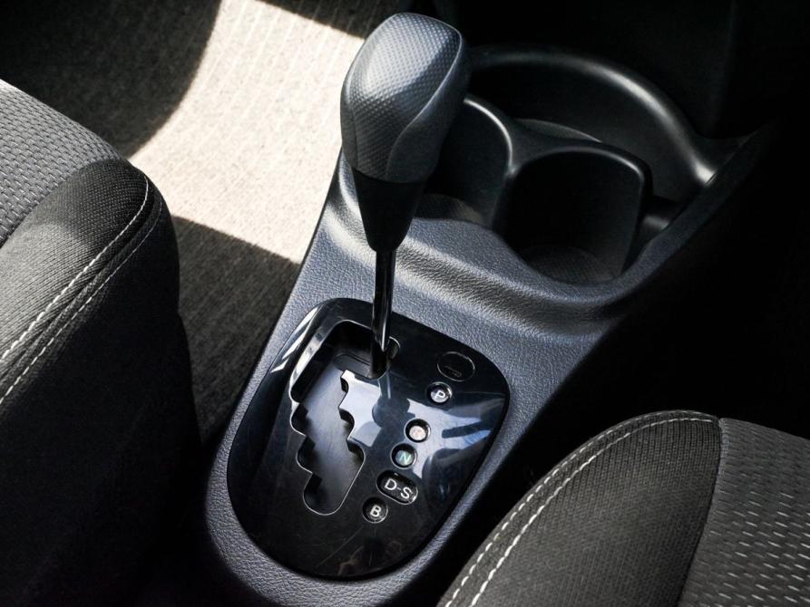 Toyota Vitz III (XP130) Рестайлинг 2 Екатеринбург  - изображение 13