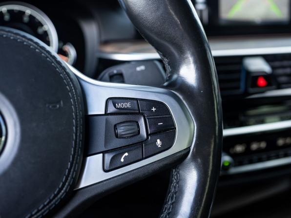 BMW 5 серии VII (G30/G31/G38) с пробегом 2017 года, цена 4 599 000 рублей, 112539 км, седан, Автокод Объявления