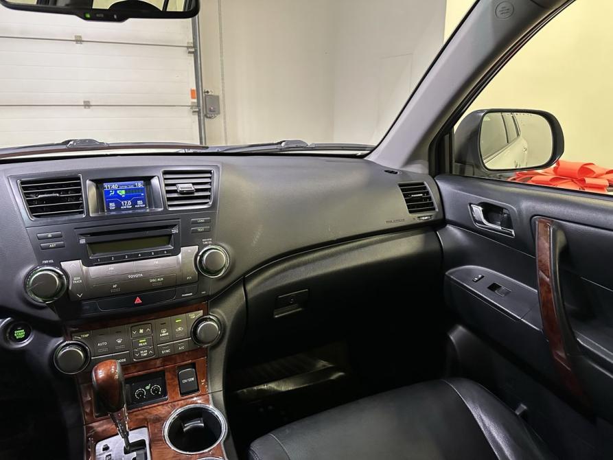 Toyota Highlander II (XU40) Рестайлинг Новосибирск  - изображение 19