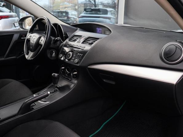 Mazda 3 II (BL) Рестайлинг с пробегом 2013 года, цена 730 000 рублей, 170545 км, седан, Автокод Объявления