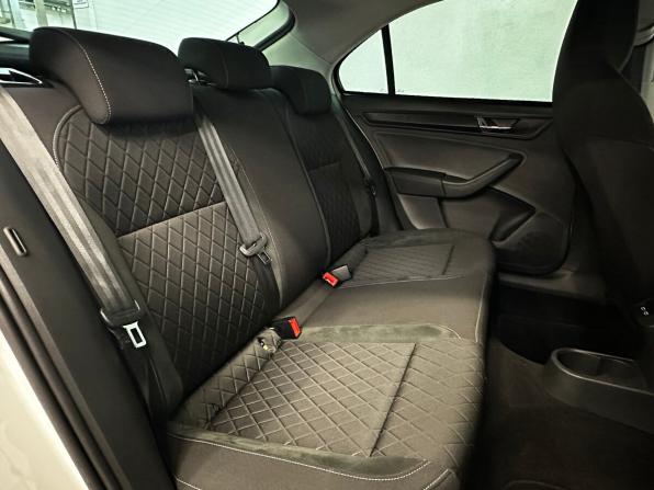 Skoda Rapid II с пробегом 2021 года, цена 1 799 000 рублей, 77055 км, лифтбек, Автокод Объявления