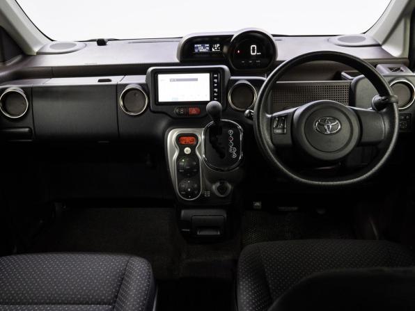 Toyota Spade с пробегом 2019 года, цена 1 450 000 рублей, 84458 км, компактвэн, Автокод Объявления