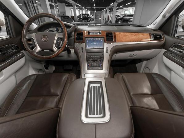 Cadillac Escalade III с пробегом 2011 года, цена 2 490 000 рублей, 132700 км, внедорожник, Автокод Объявления