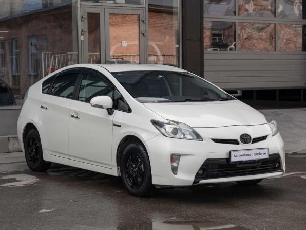 Toyota Prius III Рестайлинг (XW30) с пробегом 2012 года, цена 1 010 000 рублей, 180225 км, лифтбек, Автокод Объявления