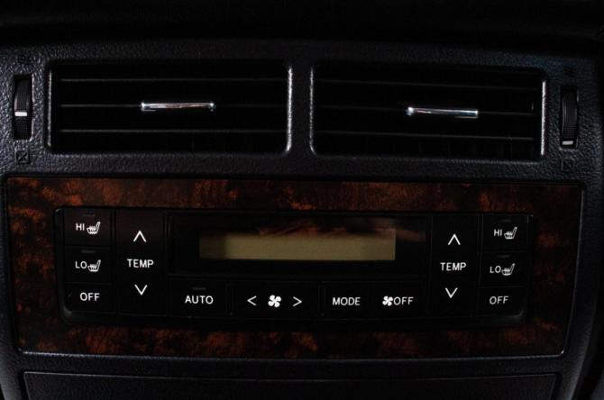Toyota Land Cruiser 200 Series Рестайлинг 1 с пробегом 2012 года, цена 3 299 000 рублей, 253852 км, внедорожник, Автокод Объявления
