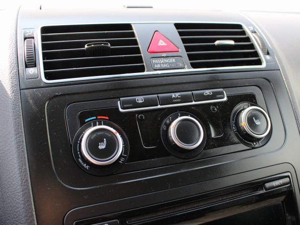 Volkswagen Touran I Рестайлинг 2 с пробегом 2013 года, цена 979 000 рублей, 181689 км, компактвэн, Автокод Объявления
