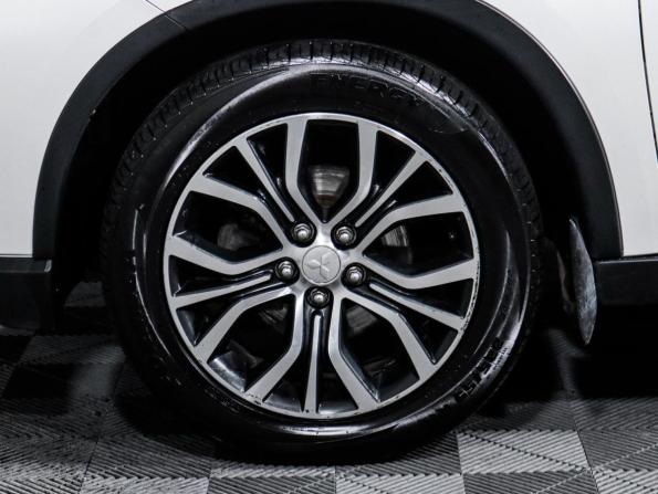 Mitsubishi Outlander III Рестайлинг 2 с пробегом 2018 года, цена 2 250 000 рублей, 113802 км, внедорожник, Автокод Объявления