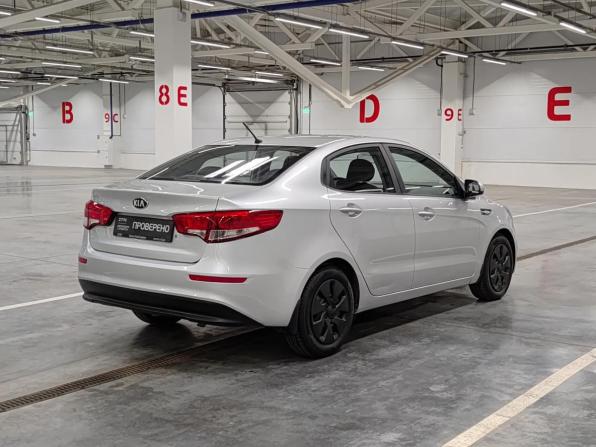 Kia Rio III Рестайлинг с пробегом 2016 года, цена 990 000 рублей, 92789 км, седан, Автокод Объявления