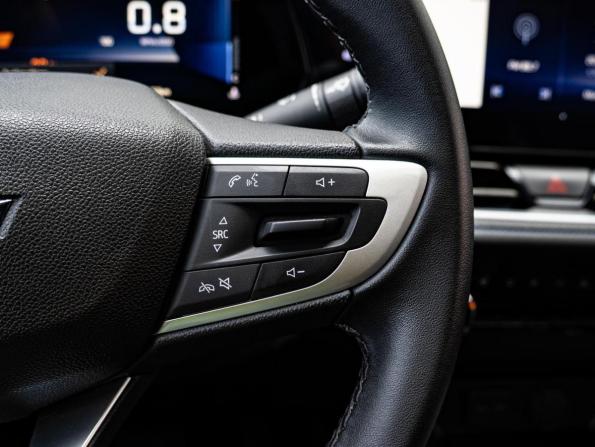 Chevrolet Monza II Рестайлинг с пробегом 2023 года, цена 1 730 000 рублей, 17361 км, седан, Автокод Объявления