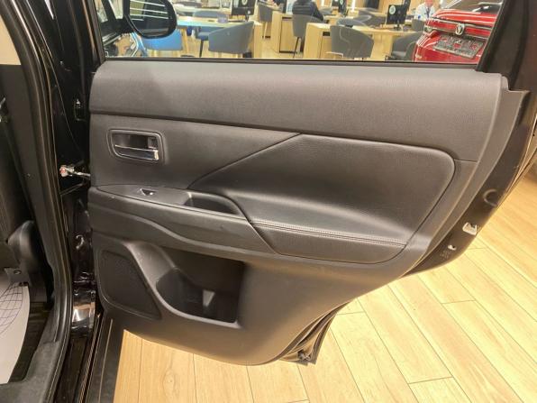 Mitsubishi Outlander III Рестайлинг 2 с пробегом 2015 года, цена 1 598 000 рублей, 156000 км, внедорожник, Автокод Объявления