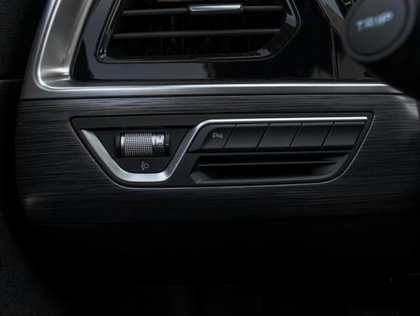 Geely Tugella I Рестайлинг с пробегом 2022 года, цена 2 970 000 рублей, 33808 км, внедорожник, Автокод Объявления