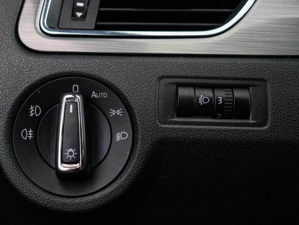 Skoda Rapid I Рестайлинг с пробегом 2019 года, цена 1 590 000 рублей, 164822 км, лифтбек, Автокод Объявления