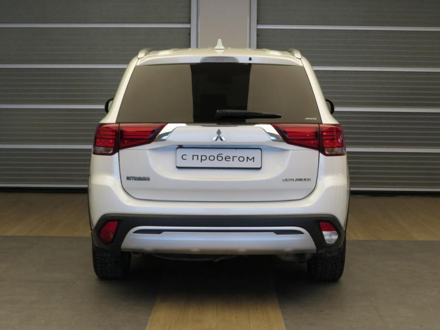 Mitsubishi Outlander III Рестайлинг 3 Санкт-Петербург  - изображение 17