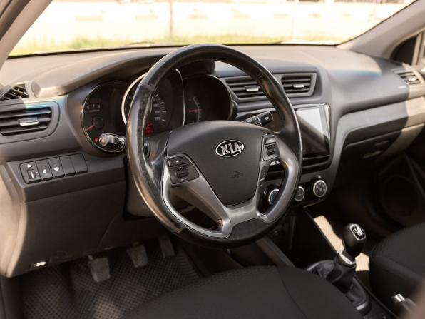 Kia Rio III Рестайлинг с пробегом 2015 года, цена 889 000 рублей, 181306 км, седан, Автокод Объявления