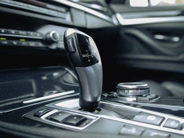 BMW 5 серии VI (F10/F11/F07) Рестайлинг с пробегом 2013 года, цена 1 685 000 рублей, 374492 км, седан, Автокод Объявления