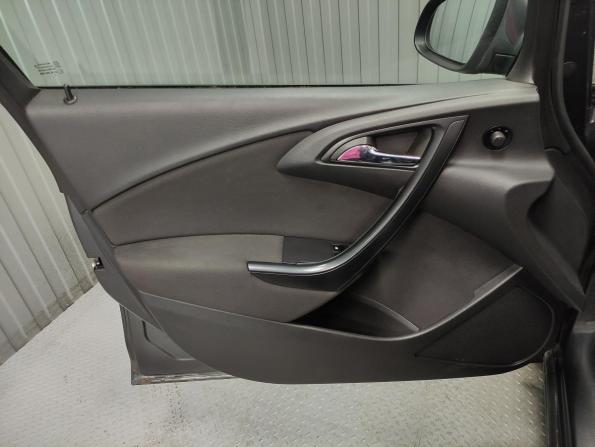 Opel Astra J с пробегом 2011 года, цена 515 000 рублей, 236430 км, хэтчбек, Автокод Объявления
