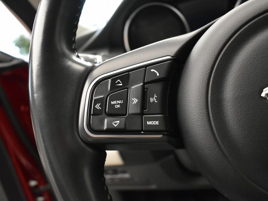 Jaguar E-Pace I Москва  - изображение 14