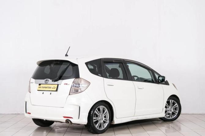 Honda Fit II с пробегом 2011 года, цена 999 000 рублей, 105000 км, хэтчбек, Автокод Объявления