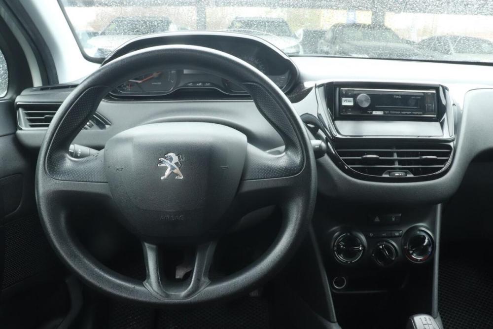 Peugeot 208 I Казань  - изображение 13
