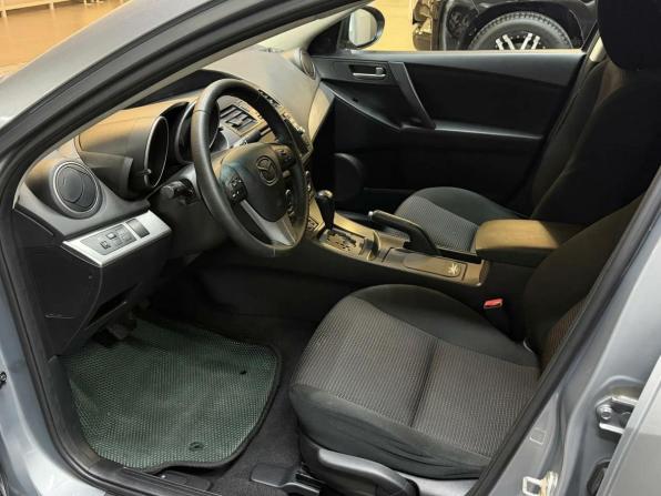 Mazda 3 II (BL) Рестайлинг с пробегом 2012 года, цена 927 000 рублей, 198500 км, седан, Автокод Объявления