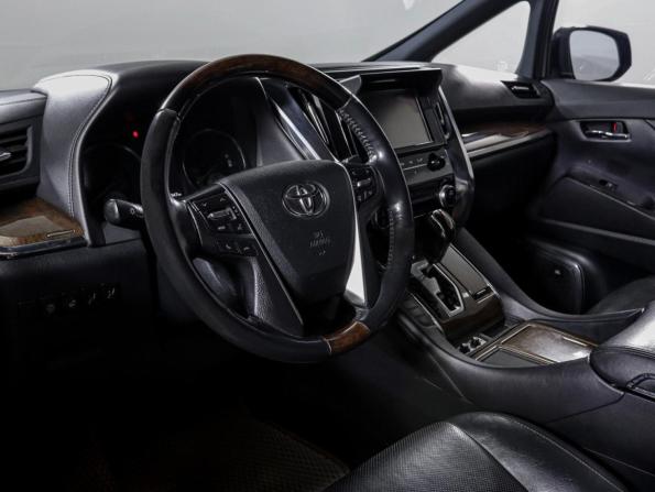Toyota Alphard III с пробегом 2015 года, цена 3 370 000 рублей, 210045 км, минивэн, Автокод Объявления