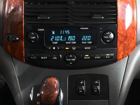 Toyota Sienna II Рестайлинг с пробегом 2008 года, цена 1 068 070 рублей, 236724 км, минивэн, Автокод Объявления