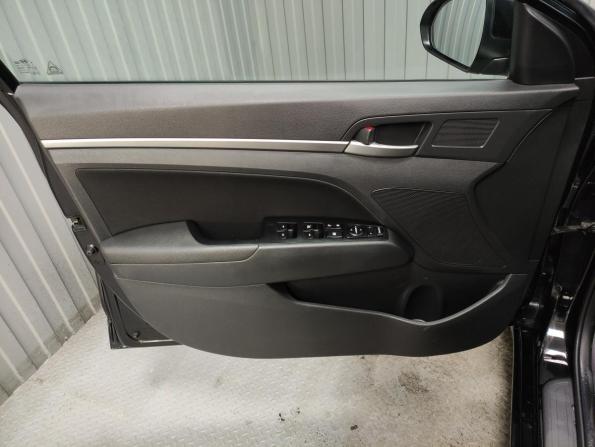 Hyundai Elantra VI (AD) Рестайлинг с пробегом 2018 года, цена 1 270 000 рублей, 148365 км, седан, Автокод Объявления