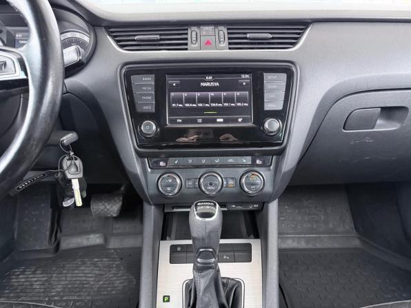 Skoda Octavia III (A7) с пробегом 2017 года, цена 1 299 000 рублей, 168000 км, лифтбек, Автокод Объявления