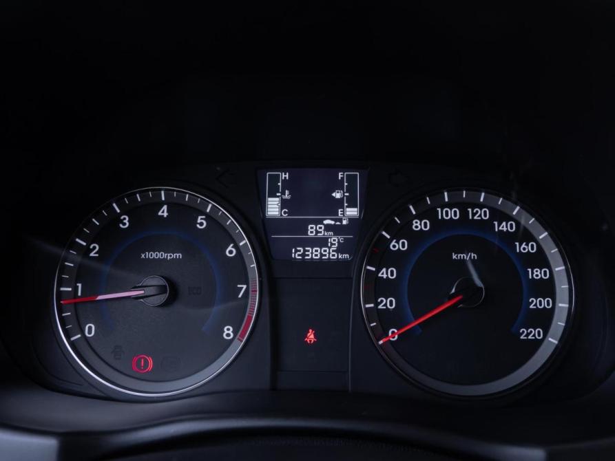 Hyundai Solaris I Рестайлинг Волгоград  - изображение 12