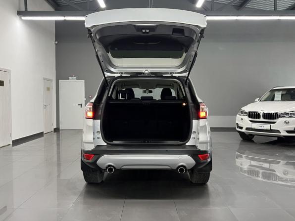 Ford Kuga II Рестайлинг с пробегом 2017 года, цена 1 760 000 рублей, 105099 км, внедорожник, Автокод Объявления