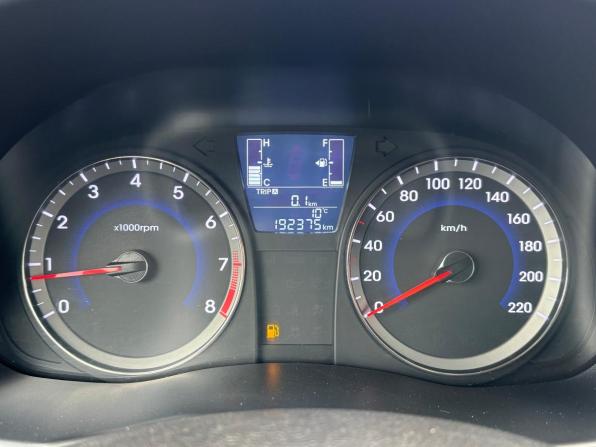 Hyundai Solaris I Рестайлинг с пробегом 2014 года, цена 620 000 рублей, 192375 км, седан, Автокод Объявления